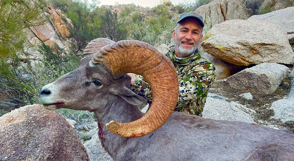 Hunter with desert ram killed in Sonora, Mexico
