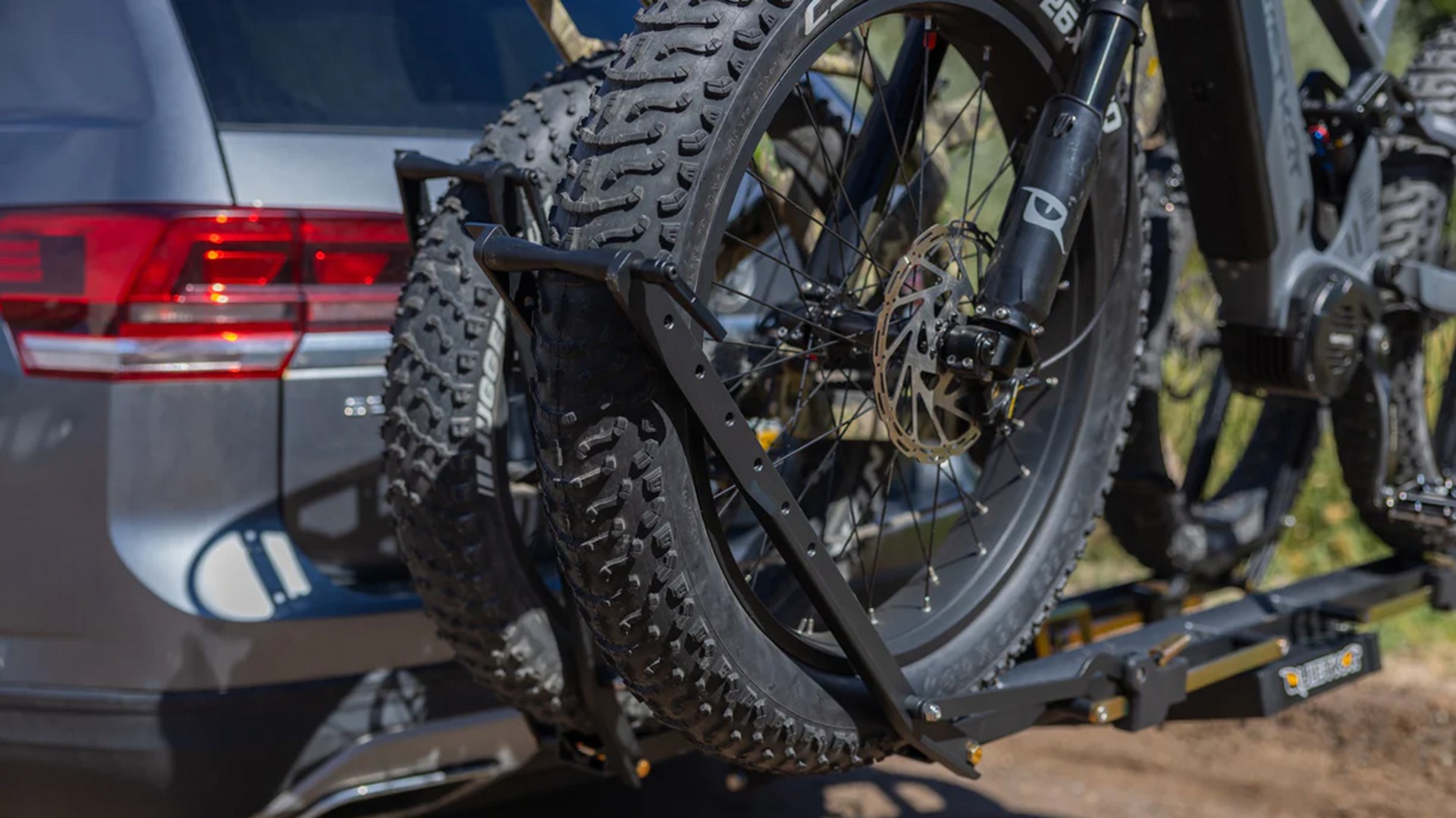 Loaded Pivot Pro Hitch