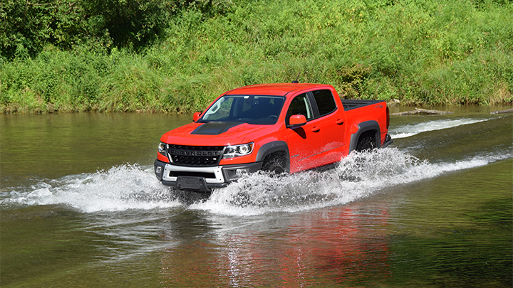 Chevrolet Colorado ZR2 Bison Driving Through Pond