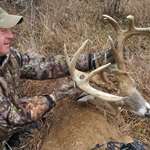 BW1821, Mark Kayser With A Lockdown Giant, Copyright Mark Kayser Edt