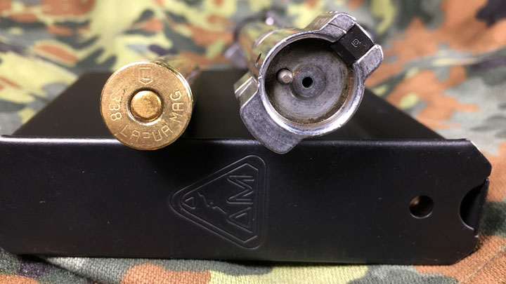 Bolt and cartridge head