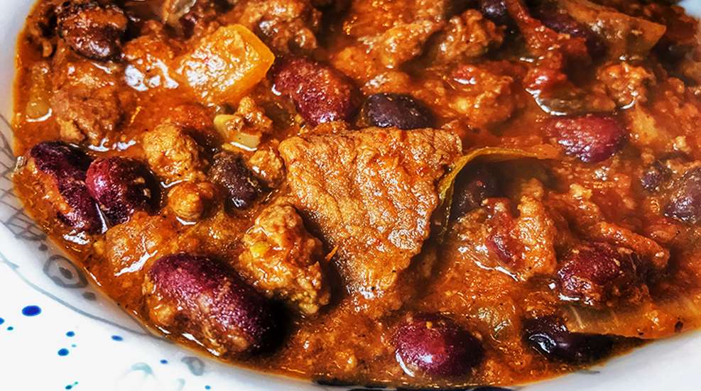 recipe-smokydoublemeatchili_lead.jpg