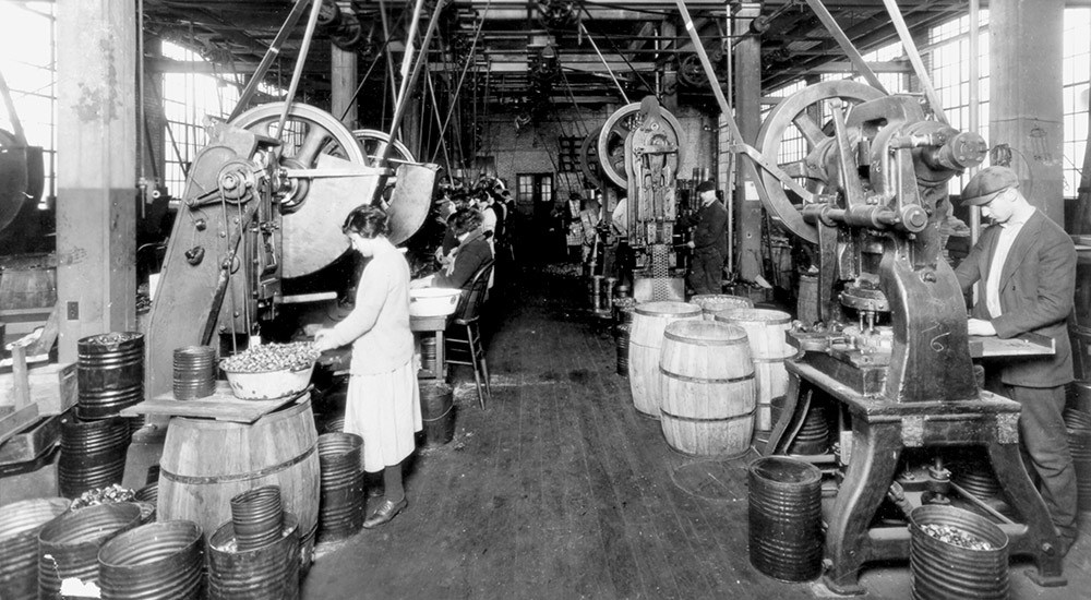 Workers in Federal Cartridge Company Factory in 1920s