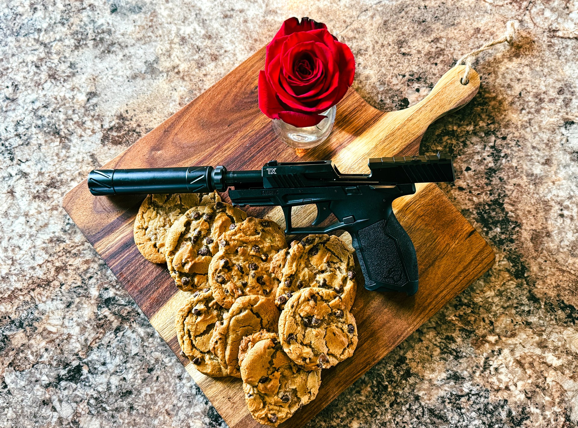 Oatmeal raisin cookie