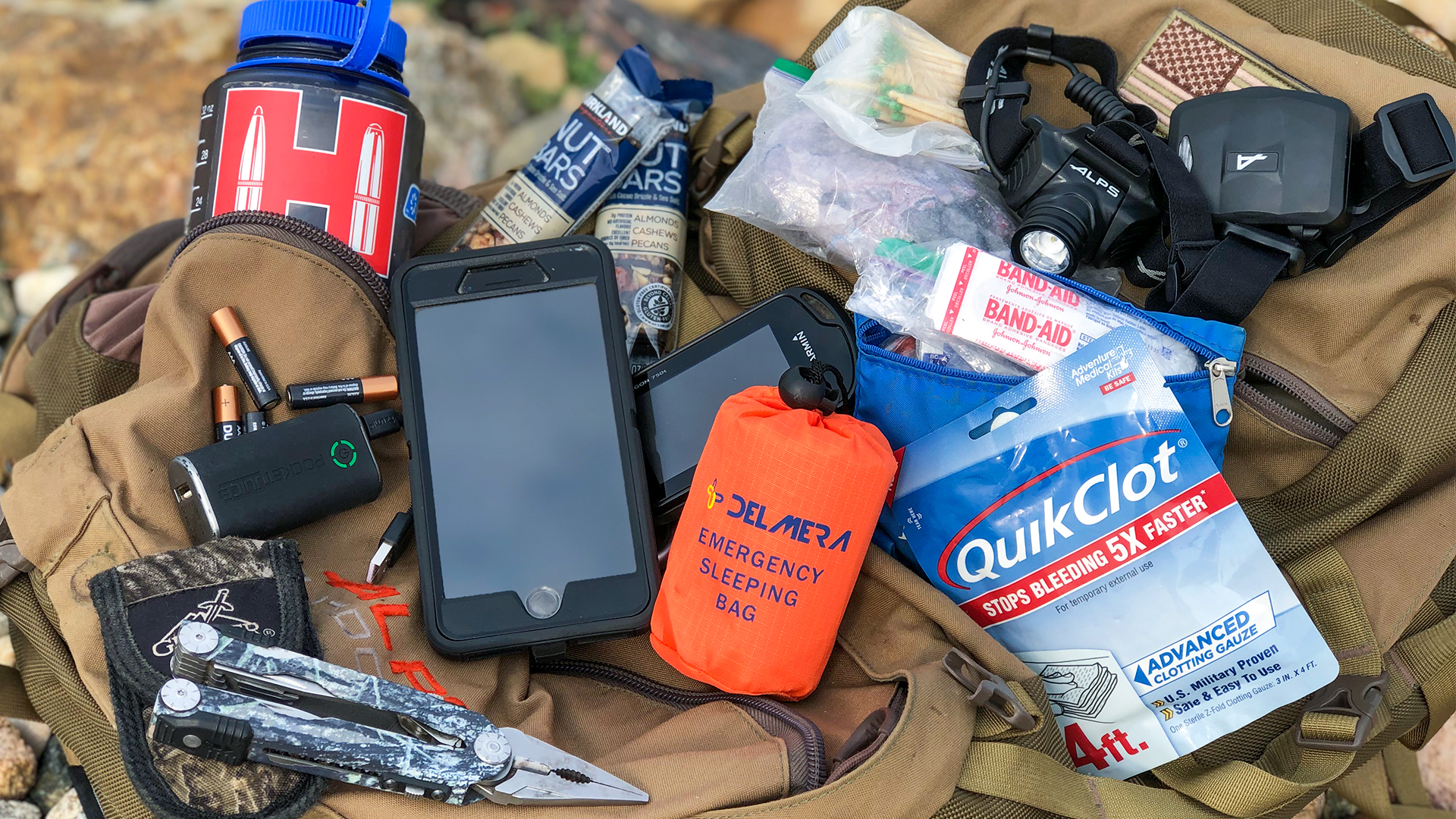 How to Build a Packable Survival Kit