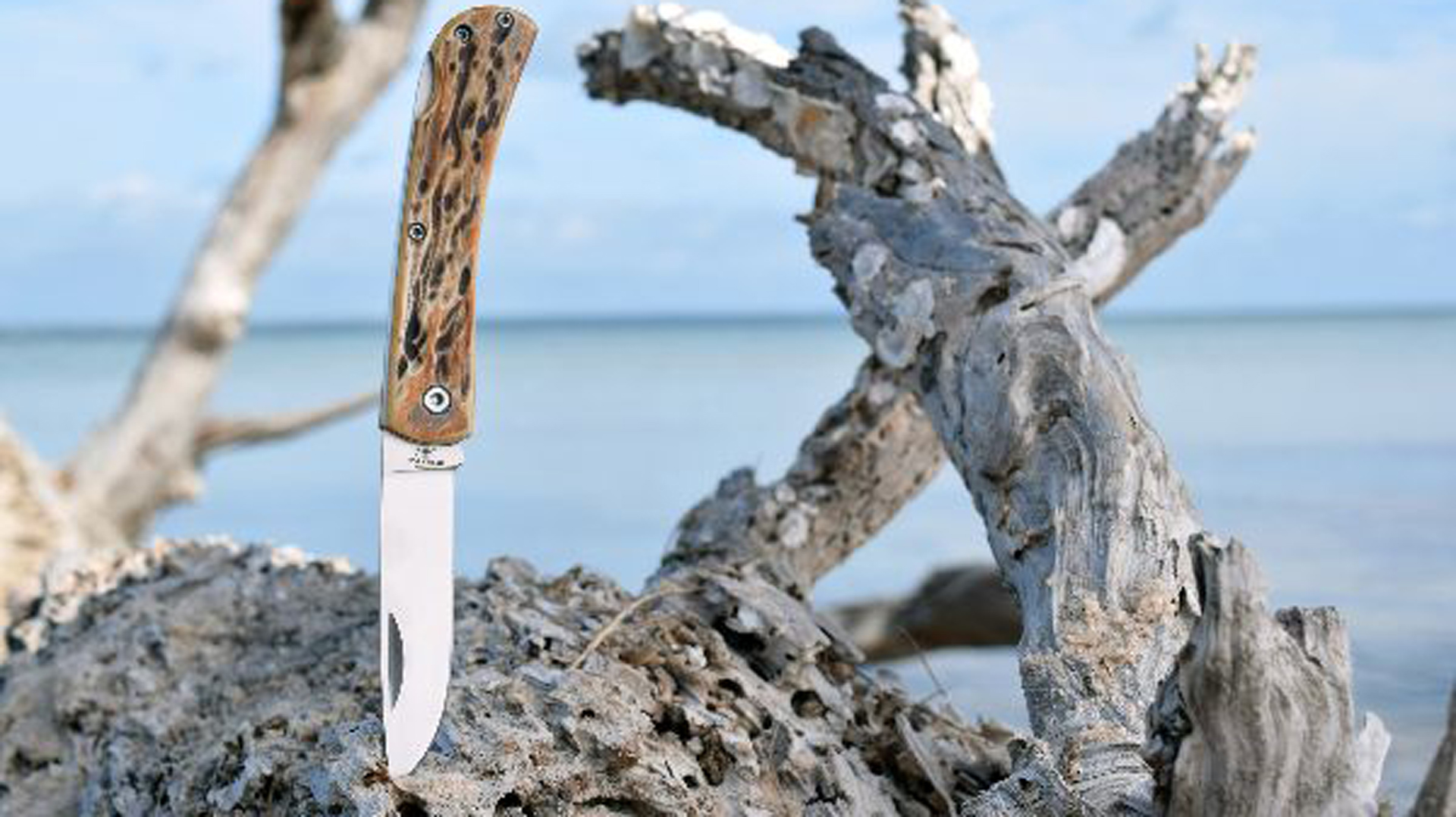 LEDE537L Small Locking Farmhand