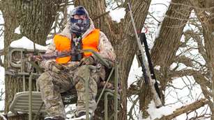 KH Hunting Public Land Bucks Lead