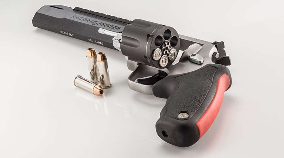2019gba-taurusraginghunter_lead.jpg