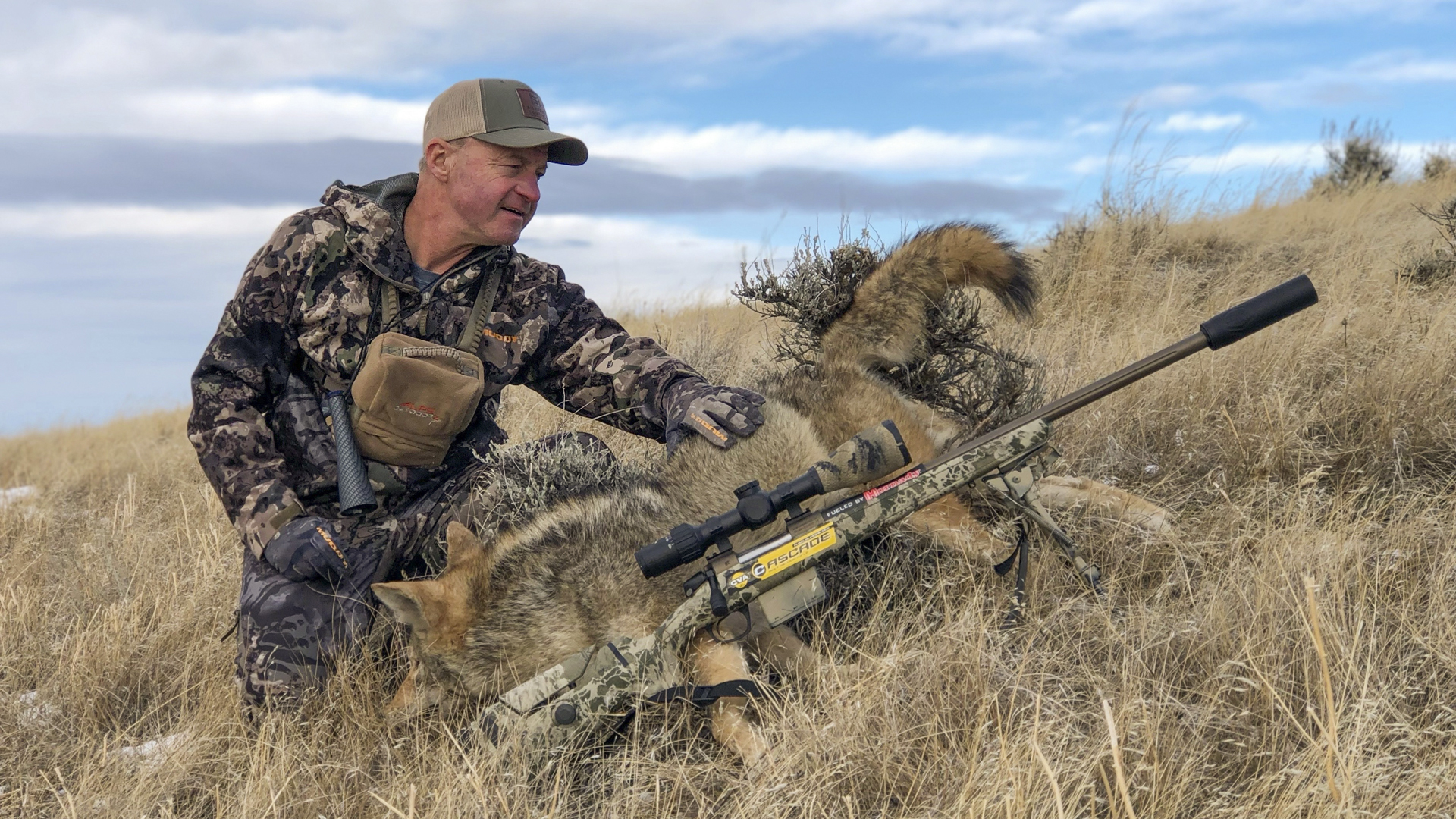 CH990, Mark Kayser Prefers To Boost A Coyote's Confidence On Setups, Copyright Mark Kayser