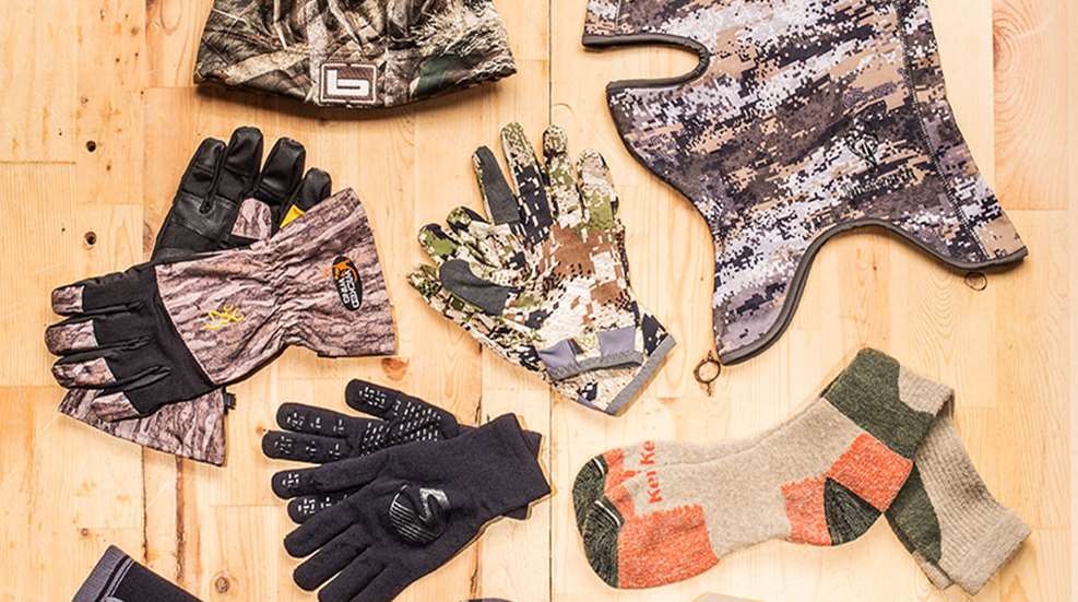 gearguide2018-hatsglovessocks_lead.jpg