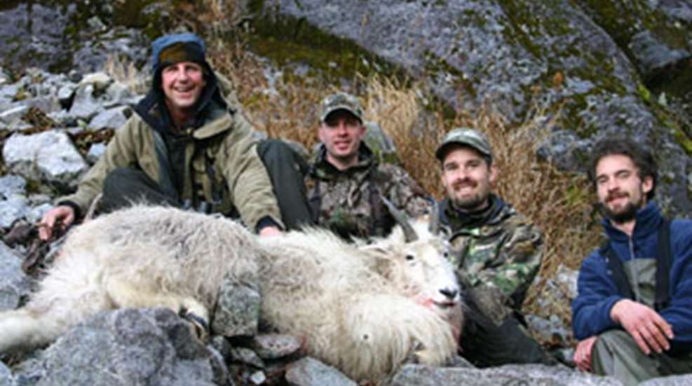 2012121994845-ask_outfitter_m.jpg