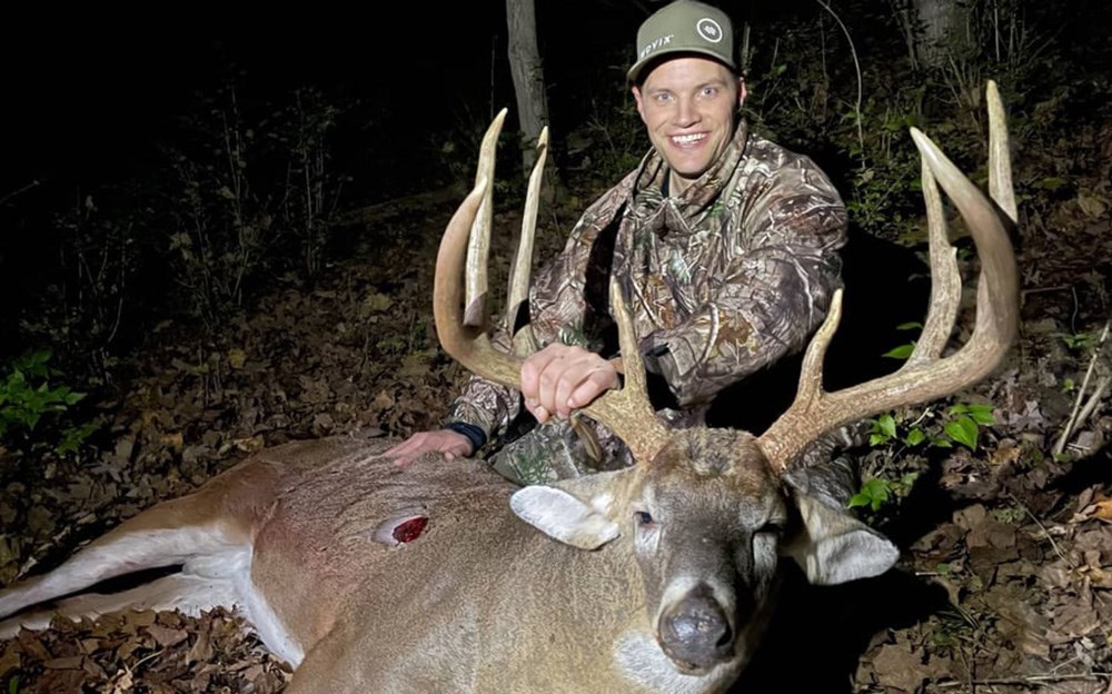 Male hunter with whitetail buck killed in Northwest Illinois
