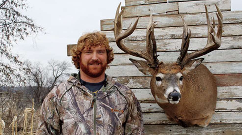 2010823134858-minn-scott-okonek-w-mount_f.jpg