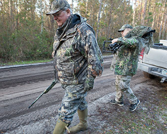 Porter and Eye hustle to new ground.