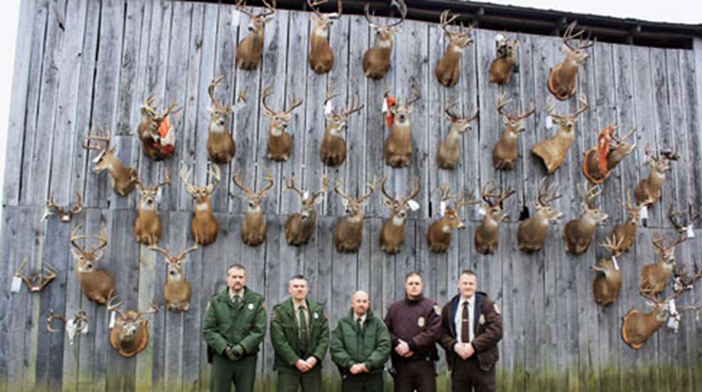 201121115493-trophy_poachers_f.jpg