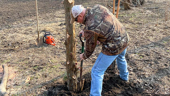 Hunter Making Mock Rub