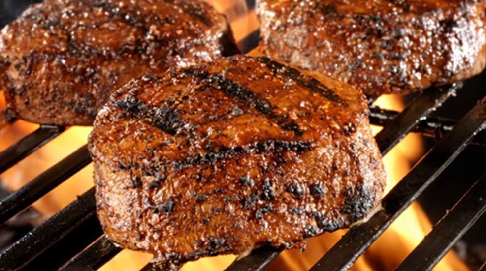 201153113596-grilling_tips_f.jpg