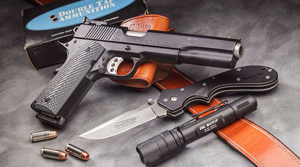 hunting_with_1911_f.jpg