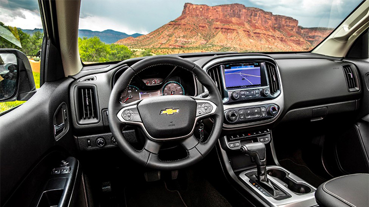 Chevrolet Colorado ZR2 Bison Front Interior