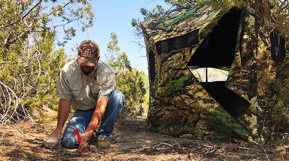how-to-set-up-ground-blind-for-bowhunting_lead.jpg