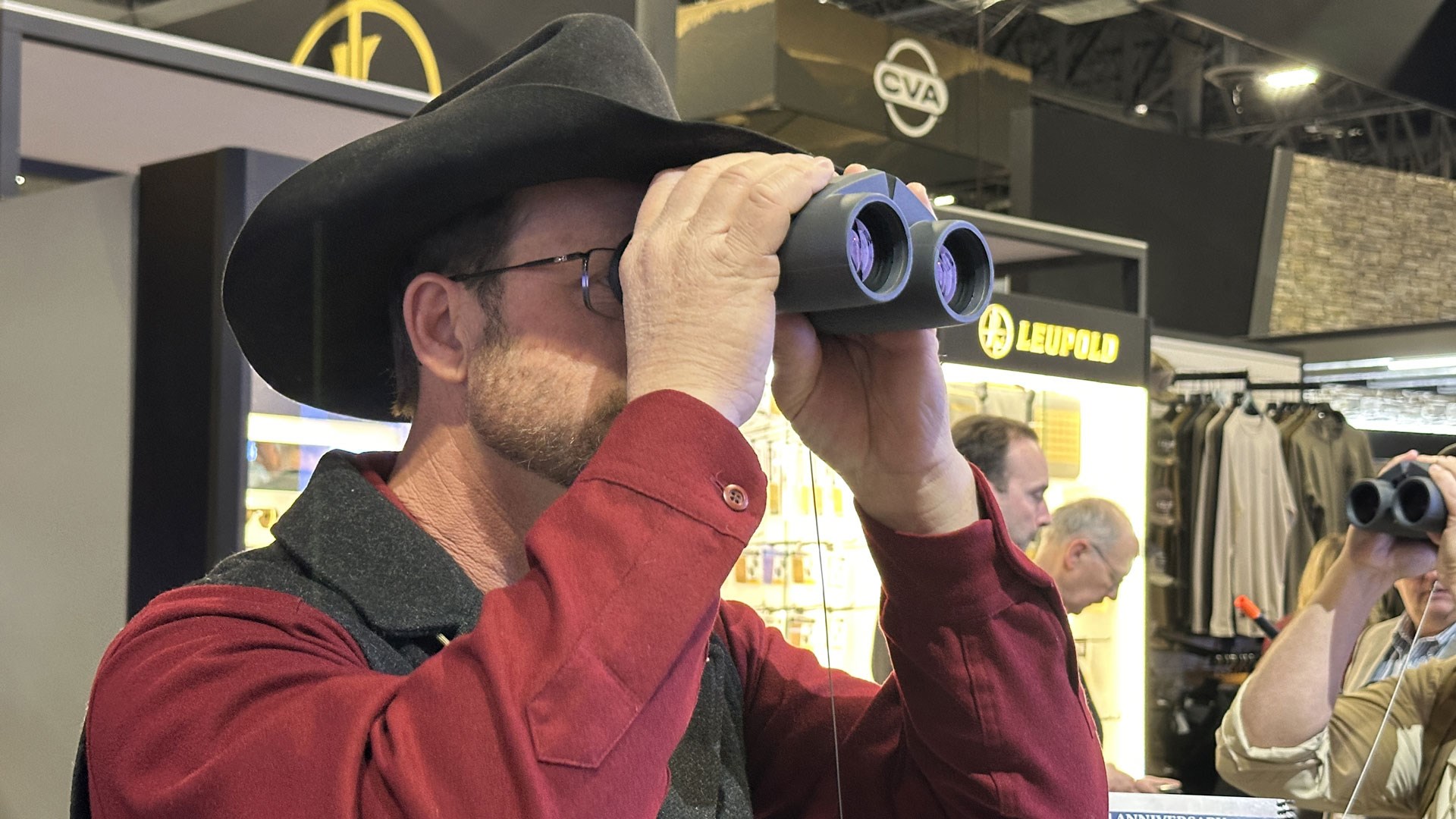 Leupold Rangefinding Binocular