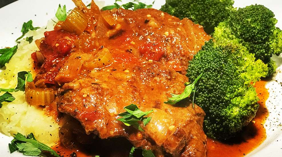 recipe-mooseswisssteak_lead.jpg