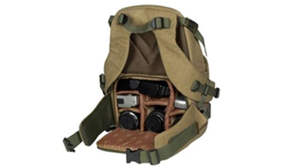 201039111120-backpack.jpg