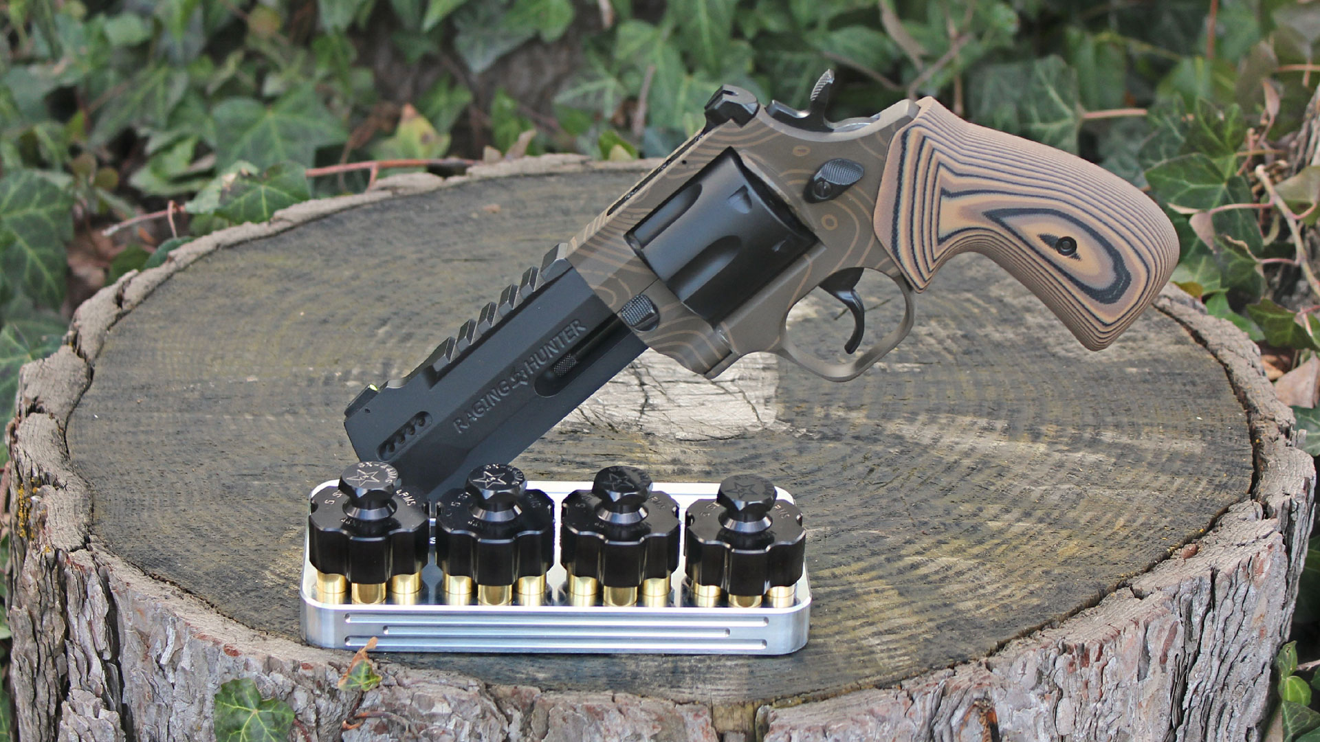 Revolver Build: Fink's Custom Taurus Raging Hunter .44 Magnum | An