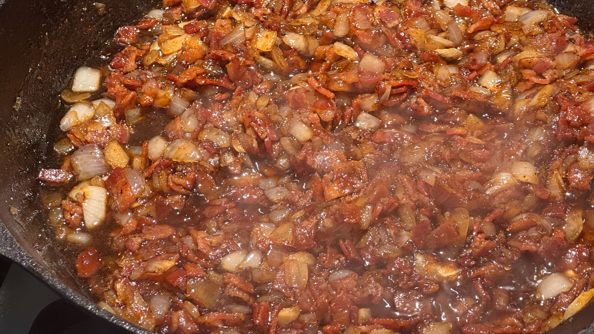 jam in cast iron pan