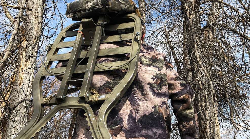 Tips For Moving Your Stand During Deer Season Lead