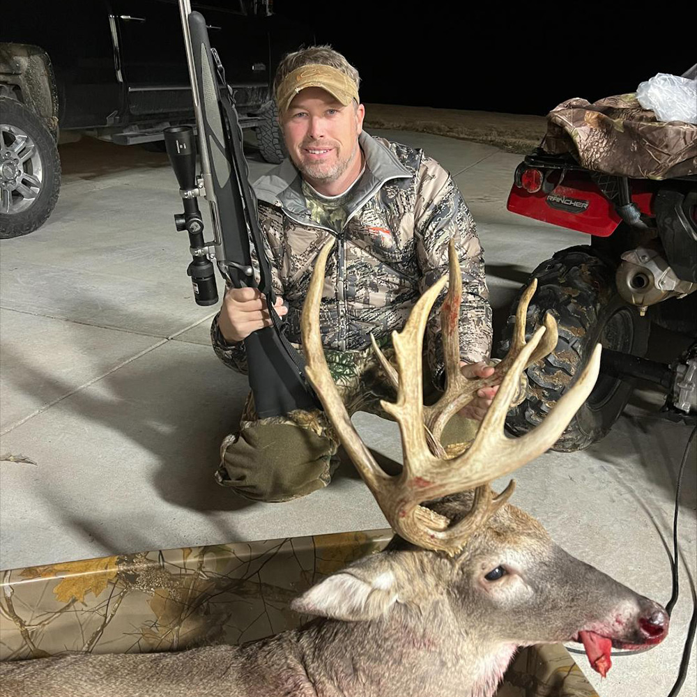 Male hunter with Tennessee whitetail buck killed in 2021.
