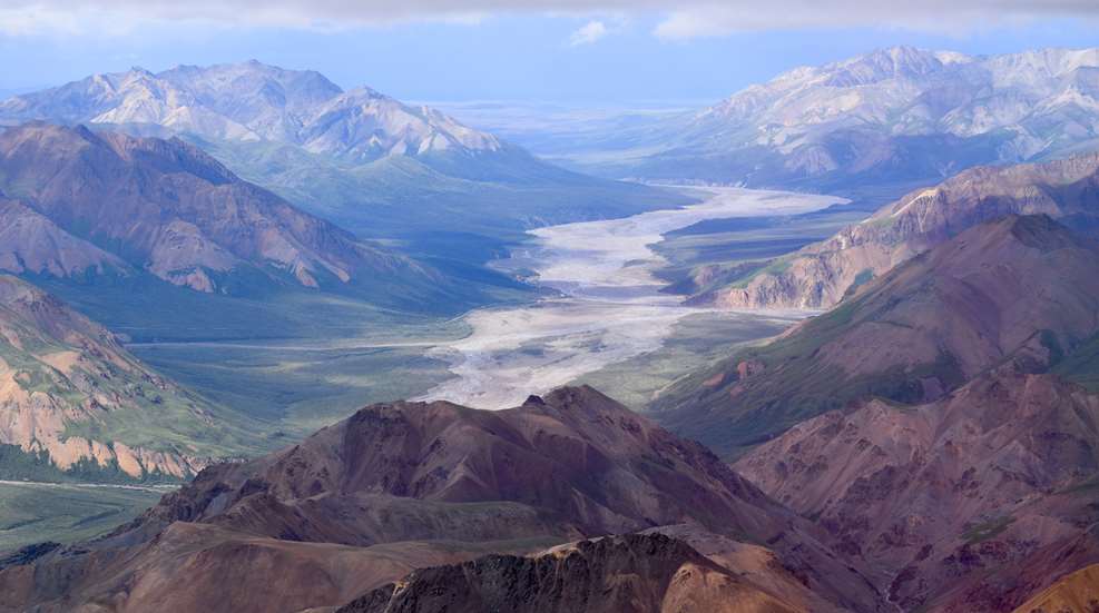 Alsaksa Range Mountains