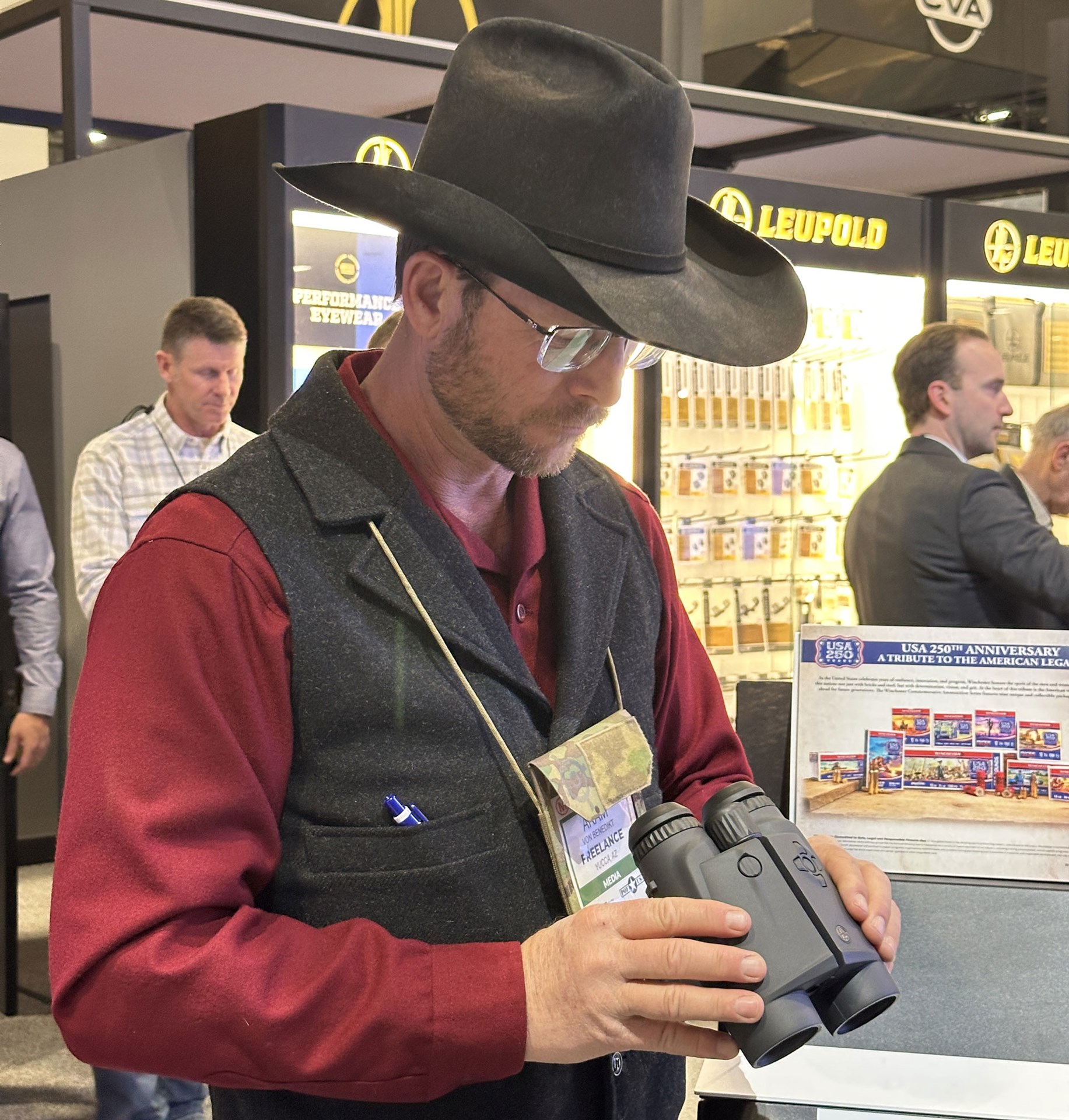 Leupold Rangefinding Binocular