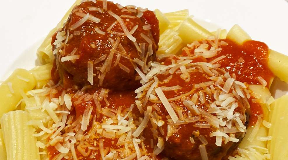 Recipe Mozzarella Moose Meatballs Lead
