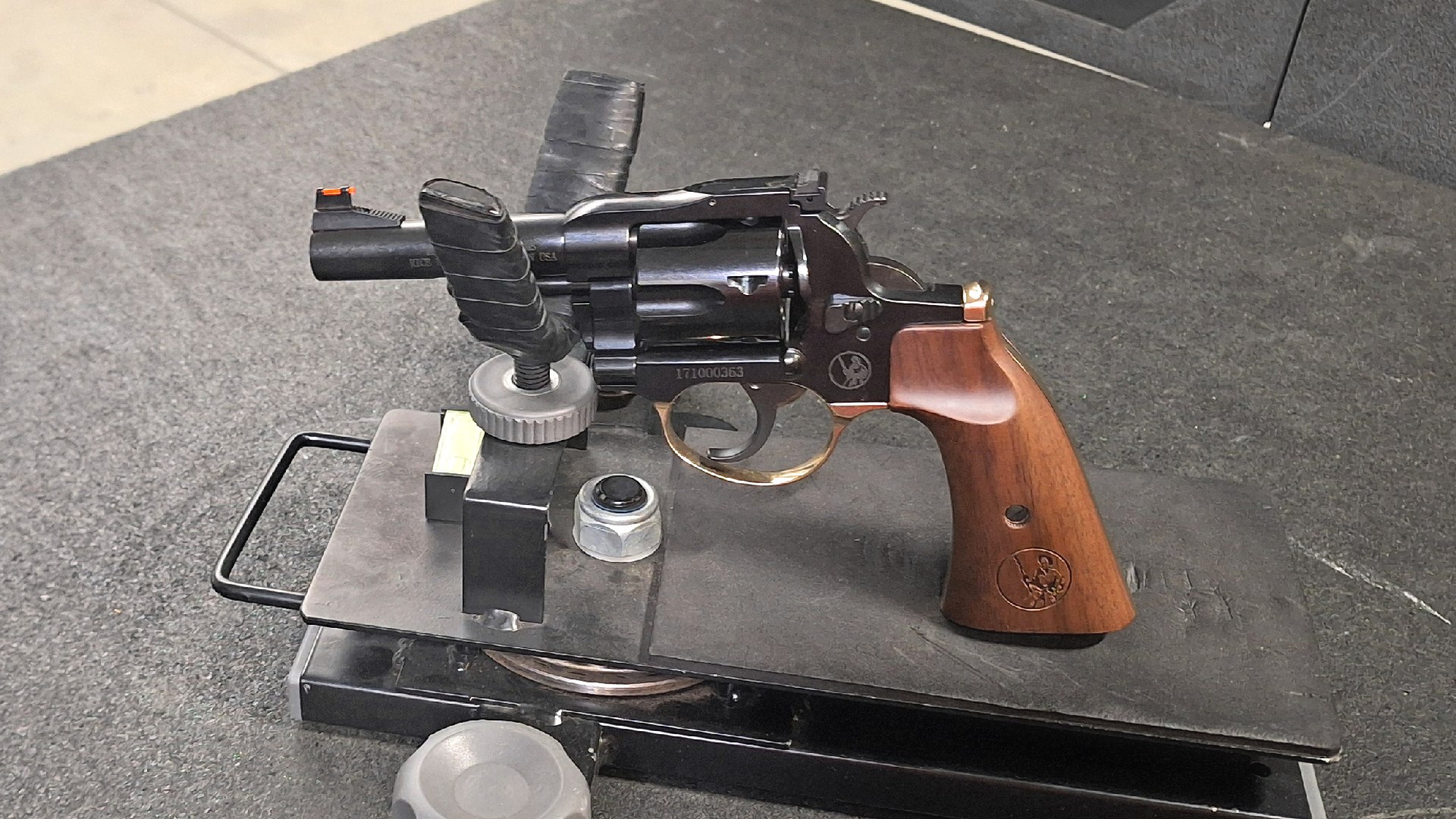 Revolver in the sled