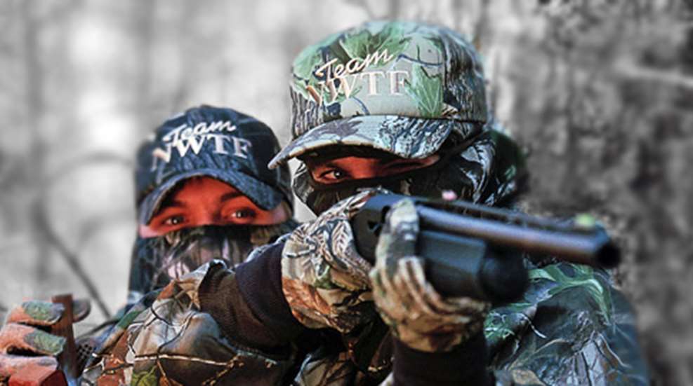 201047175249-hunters2_f.jpg