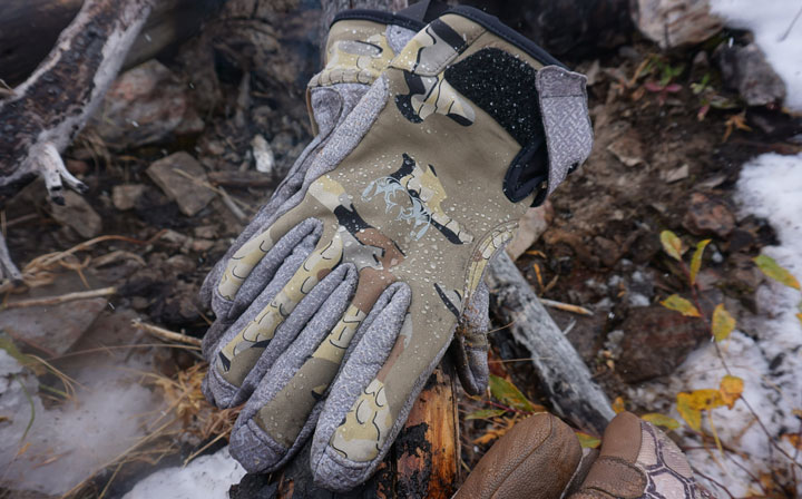Kuiu Guide gloves in Valo