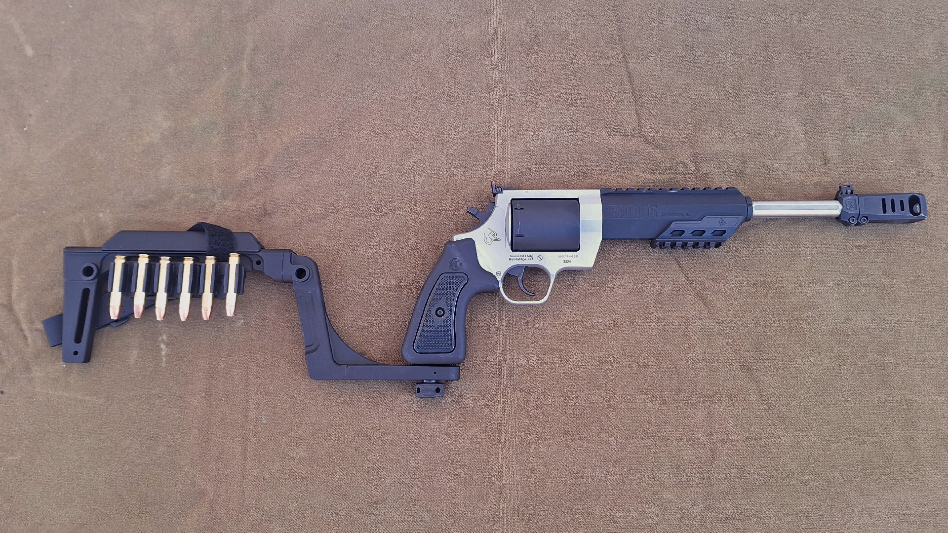 Big 10 inch Taurus Raging Hunter