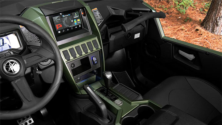 2021 Yamaha Wolverine RMAX2 1000 XT-R Interior