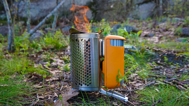 BioLite CampStove 2 - Compact Wood Burning Camping Stove with Electricity  Generator